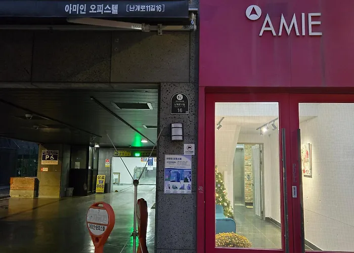 쉼스테이 신당2 역 3분 엘리베이터 및 주차 완비 Appartement
